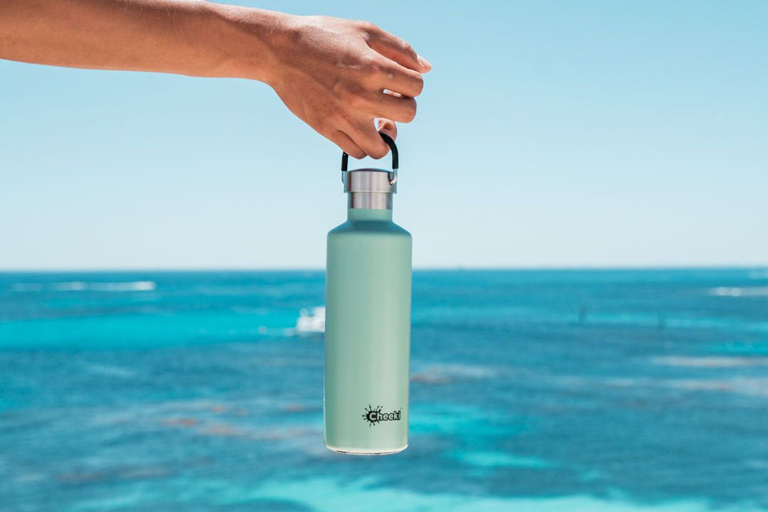 What Are the Benefits of Vacuum Insulated Water Bottles?-The Living Co.