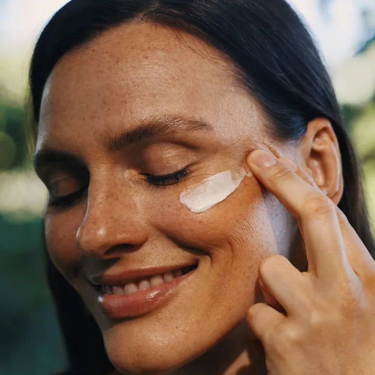 Weleda Firming Day Cream Pomegranate & Maca Peptides