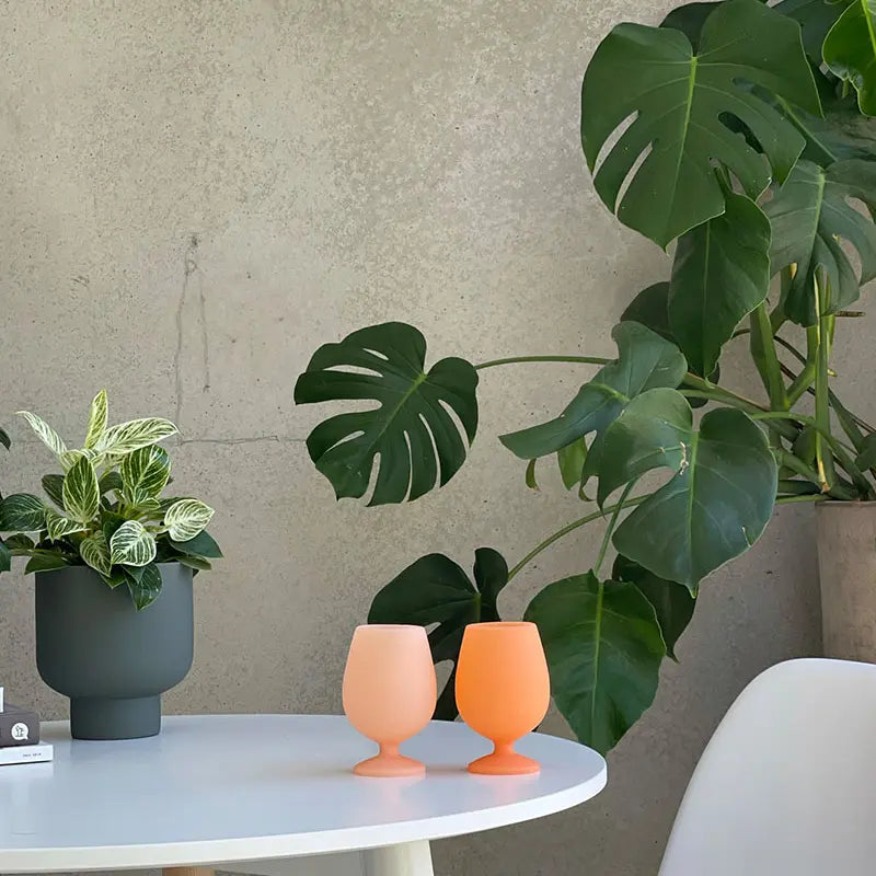 Porter Green Wine Glass | Londrina