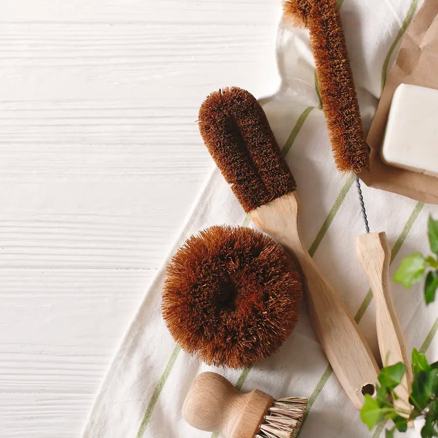 Green-Cleaning-The Living Co.